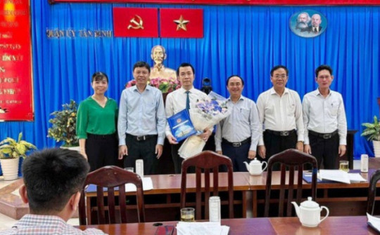 Phó Chủ tịch quận Tân Bình Trương Tấn Sơn được điều động về Tỉnh ủy Long An