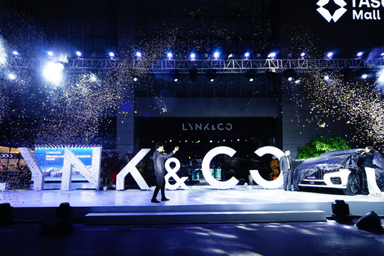 Mẫu xe đầu tiên ra mắt có giá bán gần 2,2 tỷ đồng, Lynk & Co định làm gì tại thị trường Việt Nam?