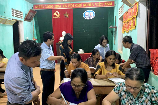 Nỗ lực nâng cao công tác xóa mù chữ tại huyện miền núi Thừa Thiên - Huế