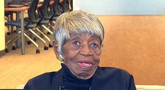 Cụ bà 101 tuổi chuẩn bị tốt nghiệp đại học sau 81 năm bỏ học