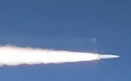 Nga huy động tên lửa siêu thanh Kinzhal tấn công mục tiêu quân sự Ukraine