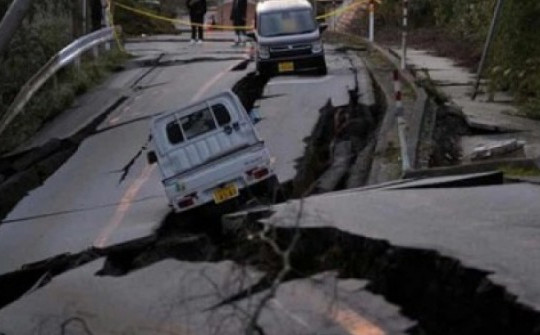 Qua động đất đến cháy lớn, Nhật Bản tiếp tục đối mặt mưa to và lở đất
