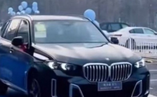 Công ty làm ăn phát đạt, chi 27 tỷ đồng mua 16 xe BMW tặng nhân viên dịp năm mới