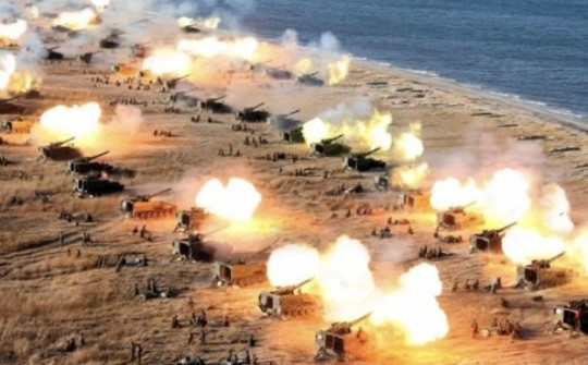 Triều Tiên bắn hơn 200 quả đạn pháo, Hàn Quốc lệnh sơ tán người dân 2 đảo