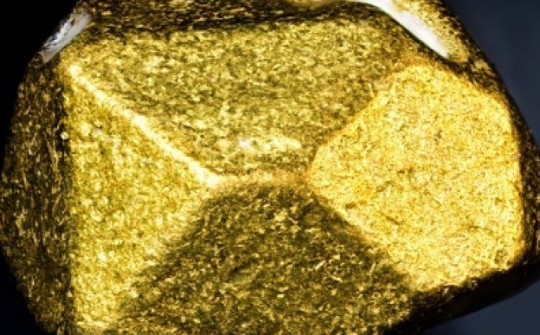 Dự báo giá vàng ngày 6/1: Xu hướng giảm đeo bám, chuyên gia vẫn giữ lạc quan về vàng