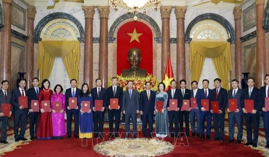 Bổ nhiệm 18 đại sứ Việt Nam ở nước ngoài, nhiệm kỳ 2024 - 2027
