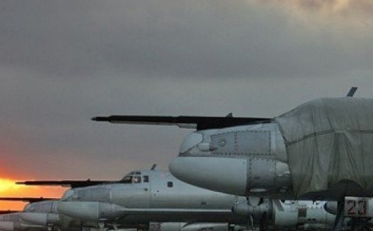 Nghi vấn máy bay không người lái Ukraine tấn công sân bay Engels-2 của Nga