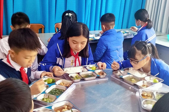 Bữa ăn học đường: Giáo dục nhân cách qua mỗi bữa ăn