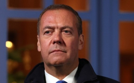 Ông Medvedev cảnh báo "rắn" nếu Ukraine có hành động leo thang trong lãnh thổ Nga
