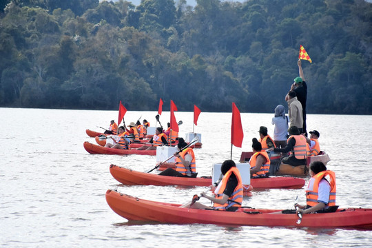 Hơn 60 VĐV tranh tài Giải đua thuyền Kayak thành phố Điện Biên Phủ mở rộng