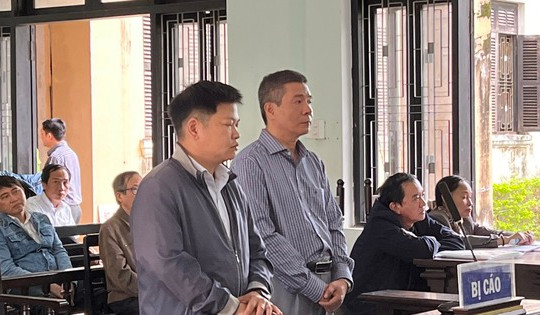 Giám đốc và kế toán CDC Thừa Thiên - Huế được "lại quả" hơn 200 triệu đồng sau chỉ định trúng 8 gói thầu