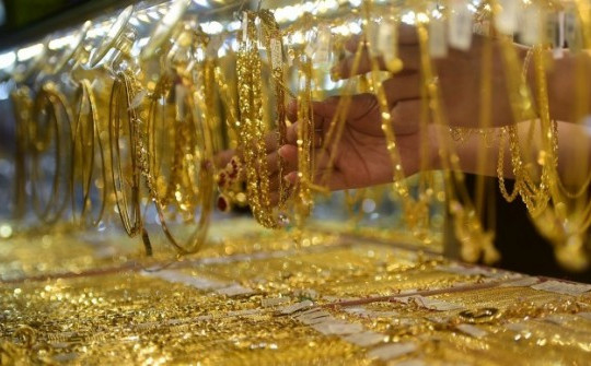 Giá vàng hôm nay 15/1: Vàng sẽ tăng lại mức đỉnh vào tuần này?