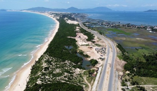 Khánh Hòa duyệt hai quy hoạch phân khu hơn 14.900 ha trong KKT Vân Phong