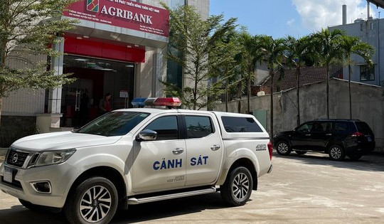 Truy bắt 2 kẻ cướp ngân hàng ở tỉnh Quảng Nam