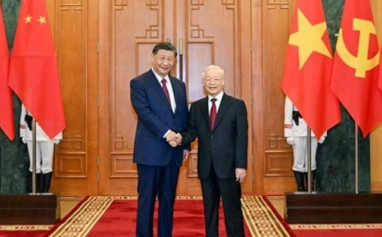 Tổng Bí thư Nguyễn Phú Trọng và Tổng Bí thư Tập Cận Bình trao đổi điện mừng