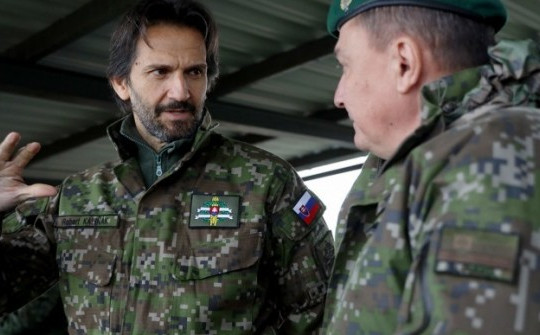 Nước thành viên NATO "than" tổn thất lớn vì viện trợ cho Ukraine