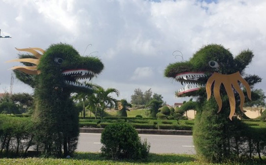 Tranh cãi linh vật rồng tạo hình từ cây xanh ở Quảng Bình