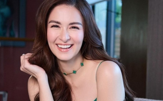 'Người đàn bà đẹp nhất Philippines' thanh lịch tuổi 40