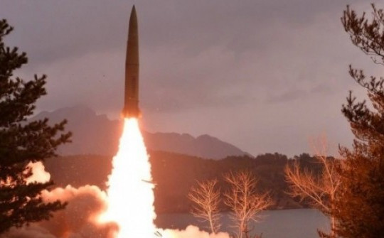 Hàn Quốc: Triều Tiên bắn loạt tên lửa hành trình ra Hoàng Hải