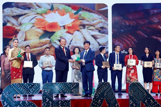 Hoàng thành Thăng Long, Làng cổ Đường Lâm được tôn vinh tại Giải thưởng Du lịch ASEAN 2024