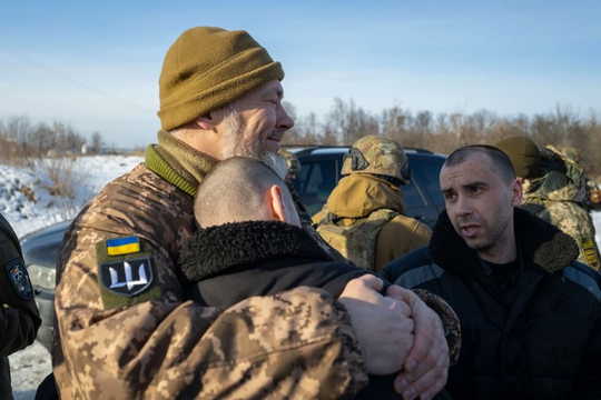 Nga - Ukraine trao đổi tù binh sau vụ rơi máy bay 74 người thiệt mạng