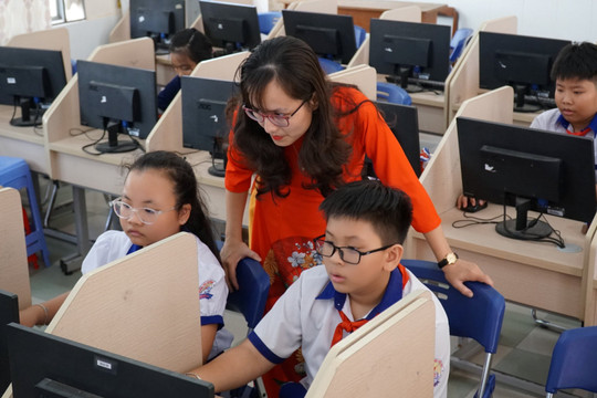 Giáo dục Đồng bằng sông Cửu Long tăng tốc chuyển đổi số