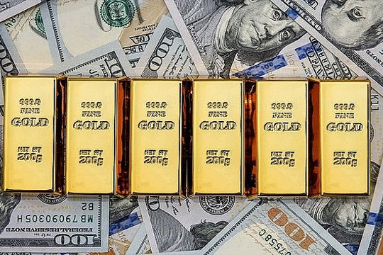 Giá vàng mùng 6 Tết: Vàng thế giới tiếp tục giảm nhẹ xuống 1.990 USD/ounce