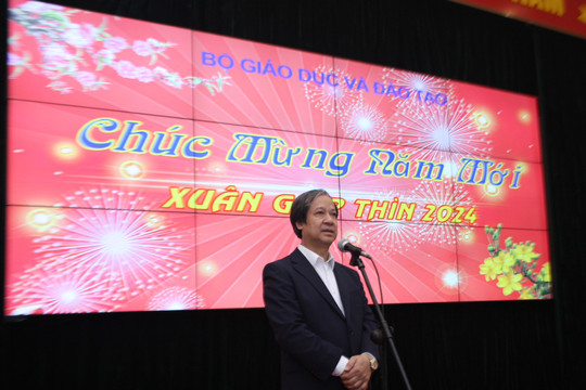 Bộ trưởng Nguyễn Kim Sơn: Chú trọng hiệu quả công việc ngay từ ngày đầu năm mới