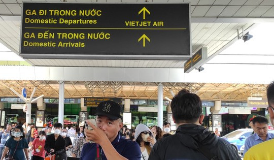 Đón hơn 150.000 khách/ngày, sân bay Tân Sơn Nhất phá kỷ lục Tết