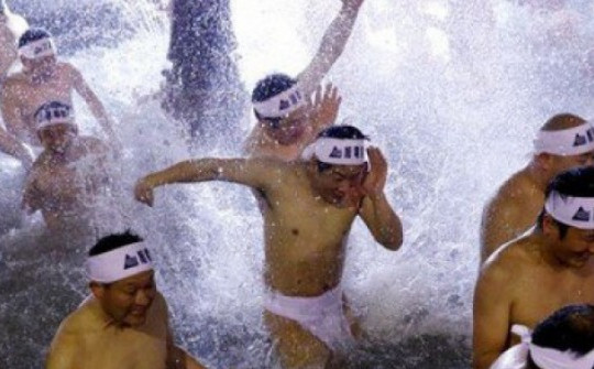 Nhật Bản: Lễ hội đàn ông khỏa thân bị xóa sổ