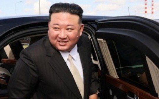 Điện Kremlin tiết lộ lý do tặng xe hơi cho Chủ tịch Triều Tiên