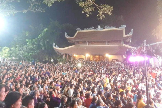 Hàng nghìn người tham dự Lễ hội Linh tinh tình phộc năm 2024