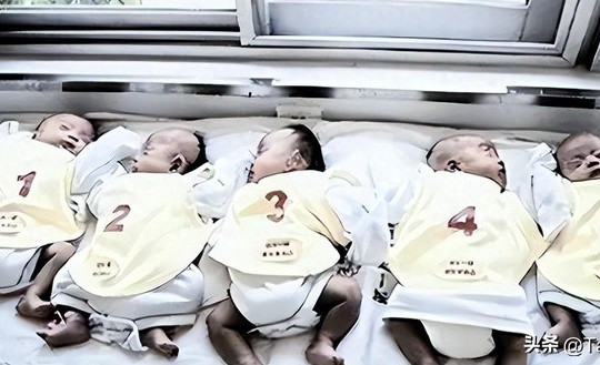 5 em bé sinh 5 đầu tiên gây chấn động Trung Quốc: 22 năm sau câu chuyện của gia đình lại là thảm kịch
