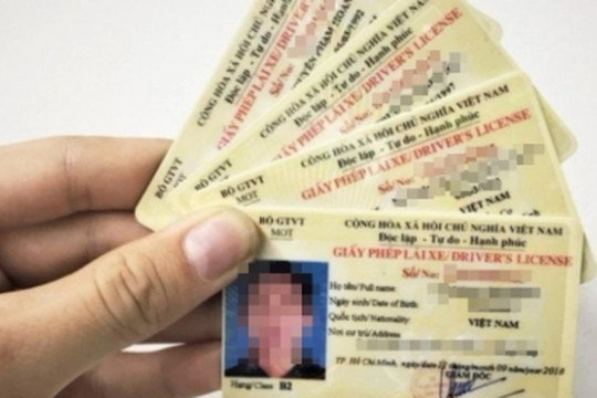Đề xuất trừ điểm giấy phép lái xe: Tăng cường biện pháp quản lý