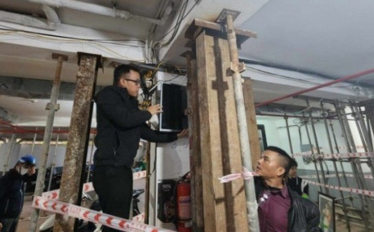 Chung cư mini ở quận Thanh Xuân nứt cột bê tông, gần 60 hộ dân di dời khẩn cấp