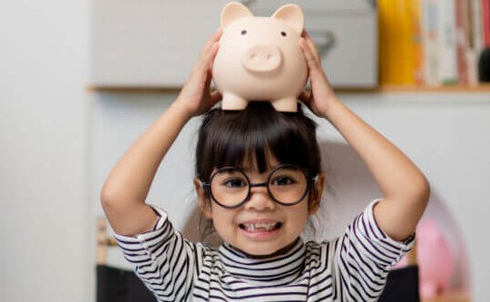 Chuyên gia Harvard tiết lộ 3 cách đơn giản dạy con về tiền bạc để 'đổi đời'