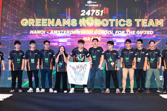 Học sinh Hà Nội đạt thành tích xuất sắc cuộc thi vận hành robot toàn cầu
