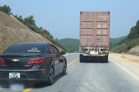 CSGT sẽ ghi hình phạt nguội phương tiện vi phạm trên cao tốc Cam Lộ - La Sơn