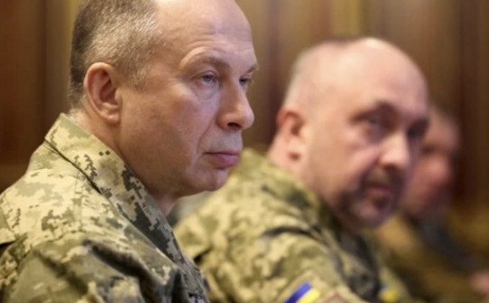 Đằng sau việc thế trận phòng thủ của Ukraine hỗn loạn kể từ khi Nga kiểm soát Avdiivka