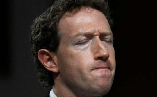 Facebook sập toàn cầu, tài sản của Mark Zuckerberg "bay'' ngay 2,8 tỷ USD