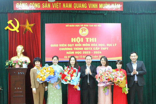 20 thầy cô Hà Nội thi giáo viên dạy giỏi chương trình giáo dục thường xuyên