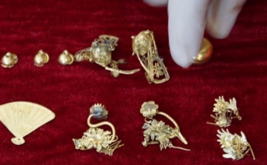 Chiêm ngưỡng 21 hiện vật bằng vàng cung tiến nữ tướng Lê Chân