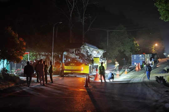 Hạn chế tốc độ trên Quốc lộ 2 ở Tuyên Quang sau tai nạn làm 6 người chết