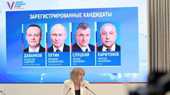 Mở cửa bầu cử tổng thống Nga
