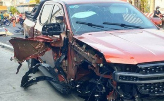 Hé lộ nguyên nhân vụ ô tô bán tải ‘lùa’ hàng loạt xe máy khiến 5 người thương vong