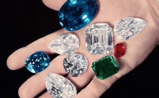 8 viên kim cương đắt nhất mọi thời đại