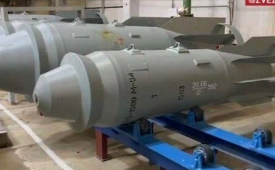 Nga tuyên bố sản xuất hàng loạt bom FAB-3000 nặng 3 tấn