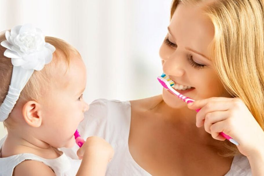 Cách chọn kem đánh răng an toàn cho trẻ