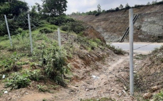 Tái diễn nạn tháo hàng rào vào cao tốc Cam Lộ - La Sơn