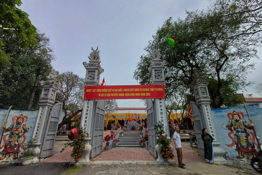 Khám phá nét đẹp kiến trúc và lễ hội đình Bình Minh